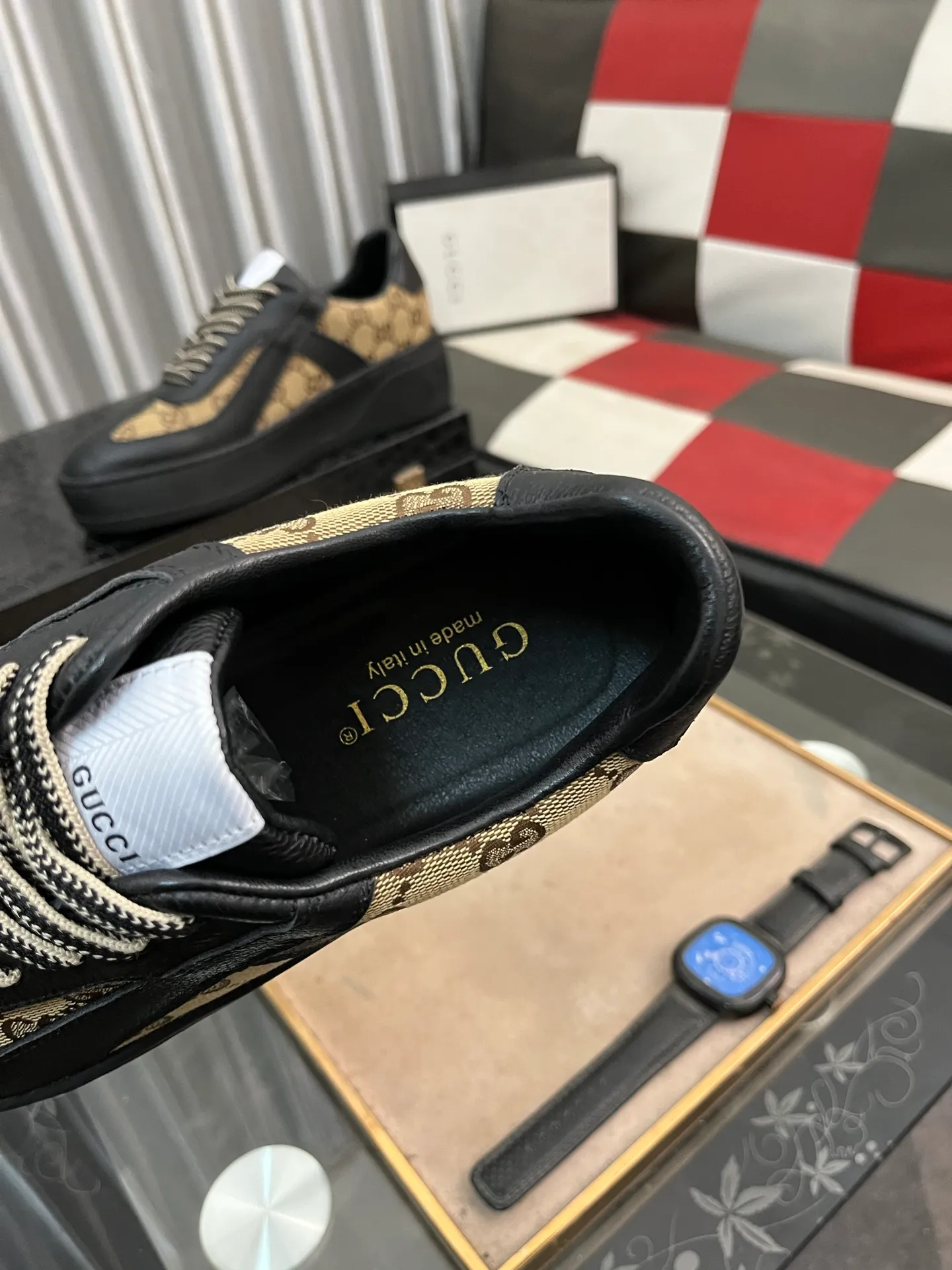 Men's shoes💰420⌚️⌚️[GUCCI] Gucci men's casual shoes are absolutely popular🔥The ultimate matching item for trendy men! The charm of super texture is irresistible, the main recommendation, the flower leather color is bright! The upper is made of high-quality cowhide with branded fabrics, pigskin lining for the feet, and wear-resistant rubber sole, which is noble and elegant! Extremely comfortable🎁🎁You can be as handsome as you want💪 38-443️⃣colors available